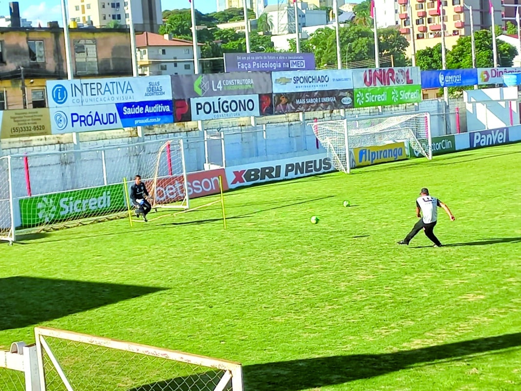 p13 f1-Goleiro-Valendo